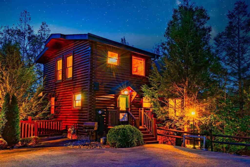 Stunning Mountain Cabin W Hot Tub Gatlinburg Exteriör bild