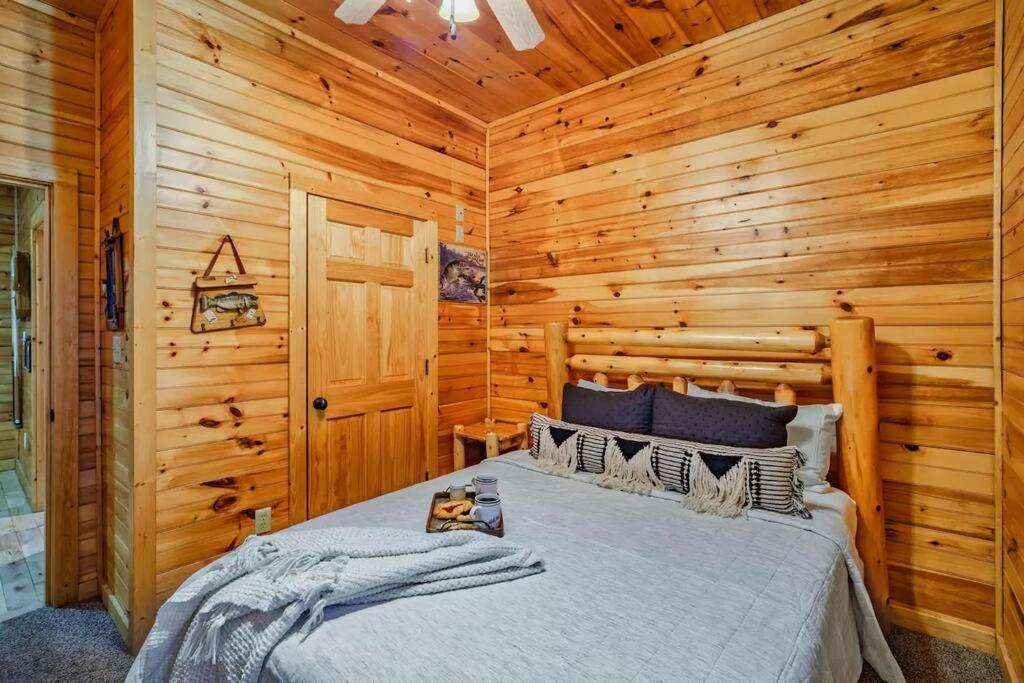 Stunning Mountain Cabin W Hot Tub Gatlinburg Exteriör bild