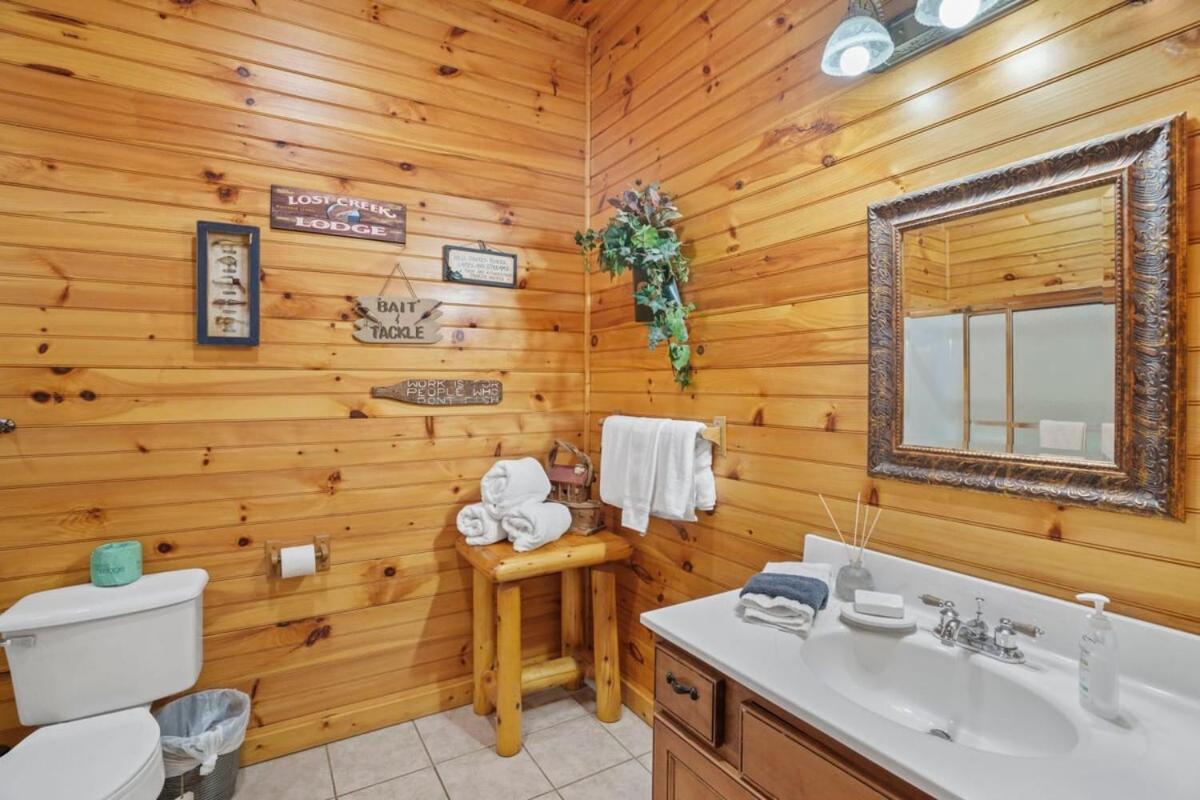 Stunning Mountain Cabin W Hot Tub Gatlinburg Exteriör bild