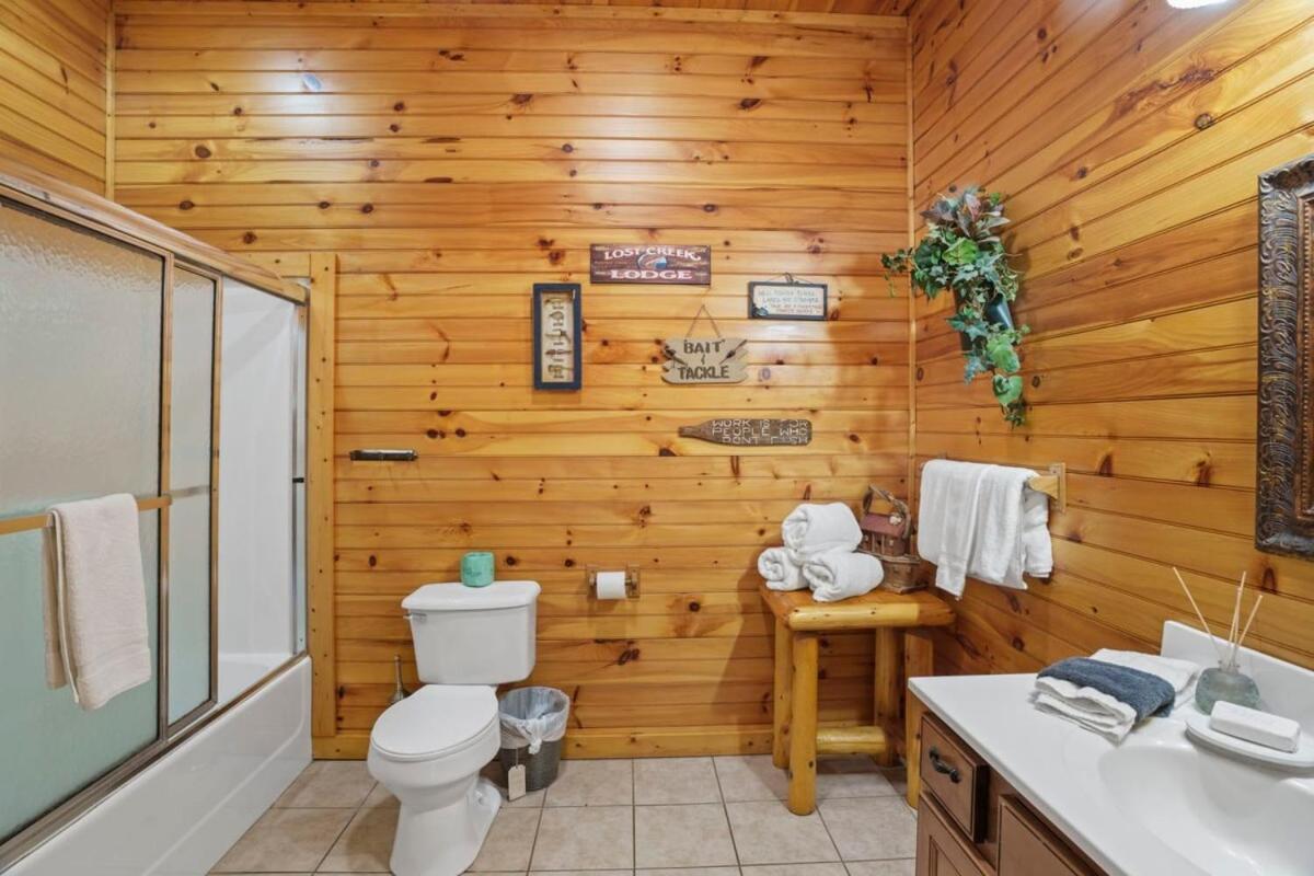 Stunning Mountain Cabin W Hot Tub Gatlinburg Exteriör bild