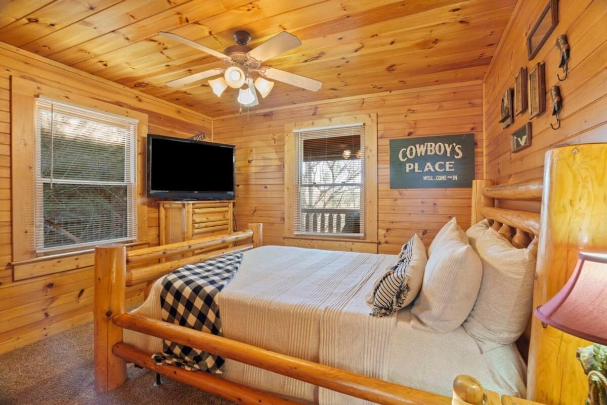 Stunning Mountain Cabin W Hot Tub Gatlinburg Exteriör bild