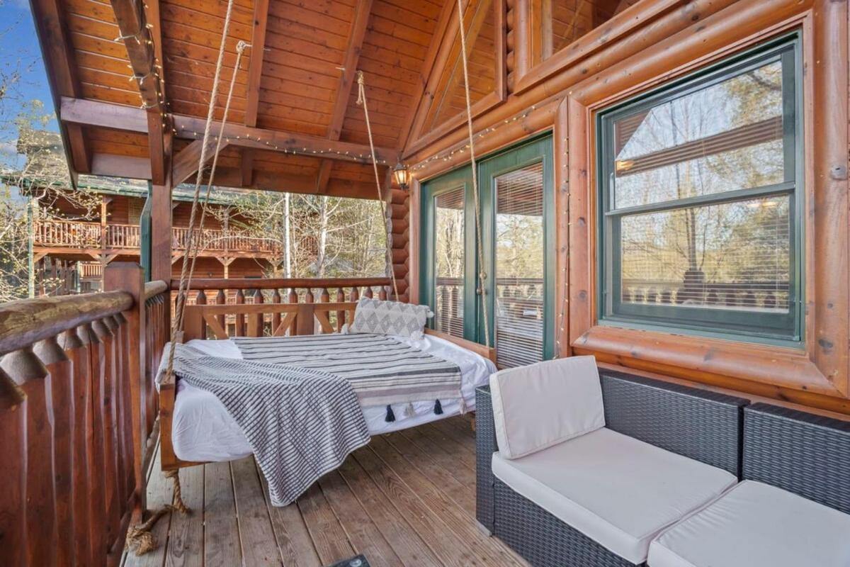 Stunning Mountain Cabin W Hot Tub Gatlinburg Exteriör bild