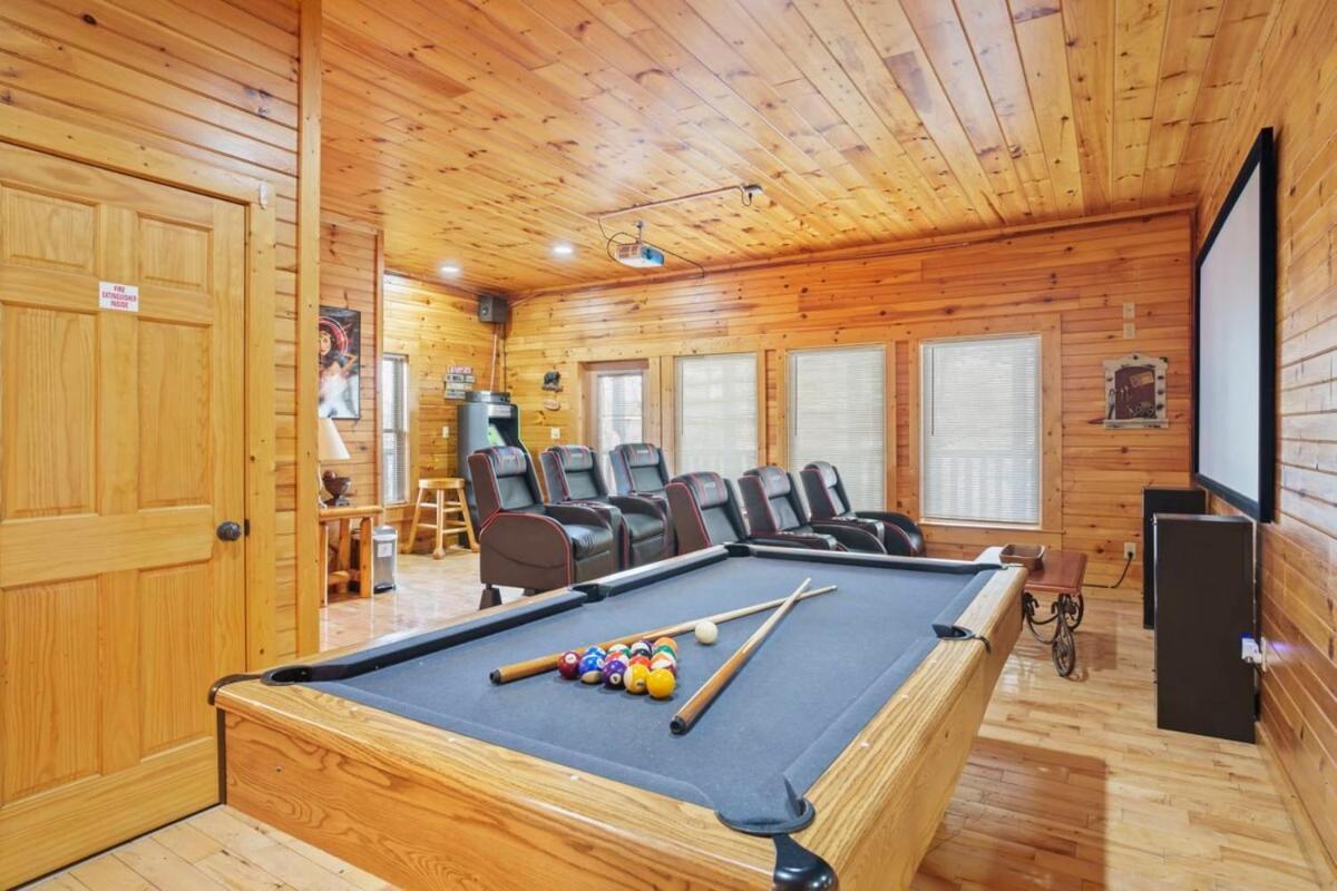 Stunning Mountain Cabin W Hot Tub Gatlinburg Exteriör bild