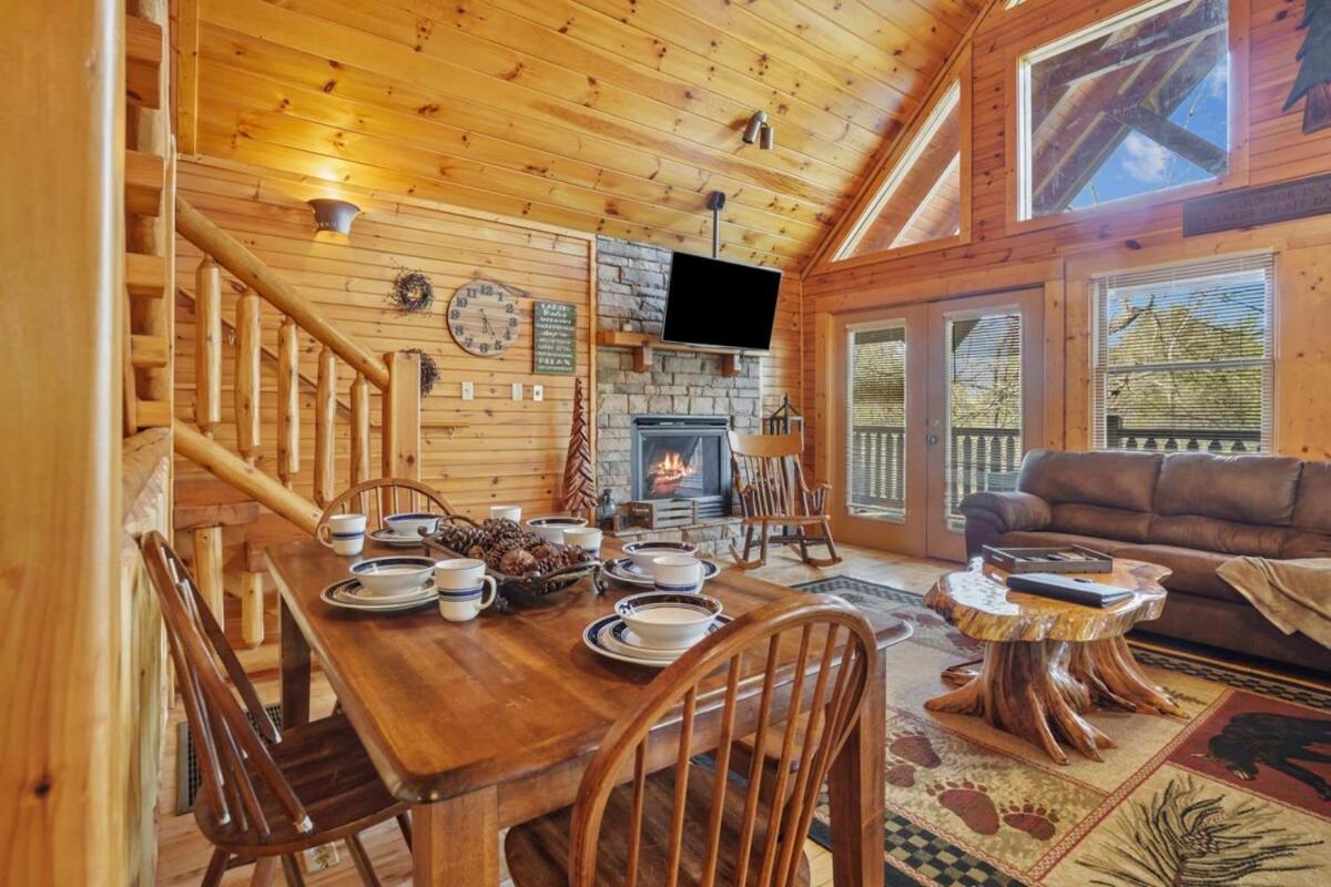 Stunning Mountain Cabin W Hot Tub Gatlinburg Exteriör bild